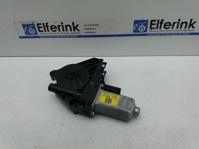 Usados Motor de ventanilla de puerta Lynk &amp; Co 01 1.5 PHEV Precio € 50,00 Norma de margen ofrecido por Auto Demontage Elferink B.V.