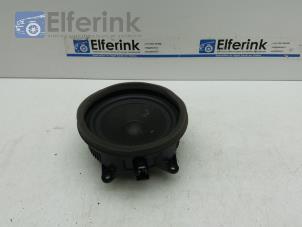 Gebrauchte Lautsprecher Lynk &amp; Co 01 1.5 PHEV Preis € 25,00 Margenregelung angeboten von Auto Demontage Elferink B.V.