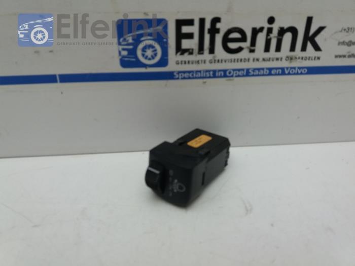 AIH headlight switch from a Saab 9-5 Estate (YS3E) 2.0t 16V 2008