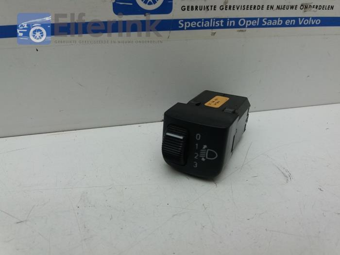 AIH headlight switch from a Saab 9-5 Estate (YS3E) 2.0t 16V 2008