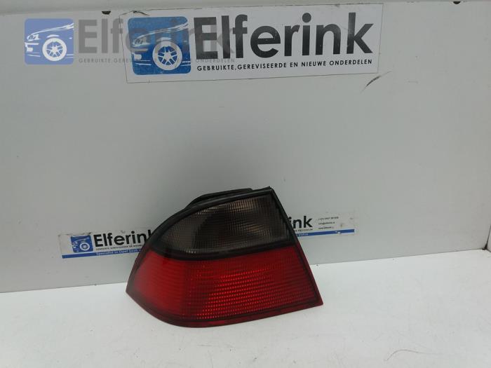 Taillight, right from a Saab 9-5 (YS3E) 2.3t 16V 2001