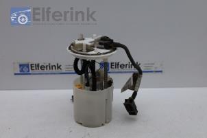 Used Electric fuel pump Opel Corsa D 1.4 16V Twinport Price € 30,00 Margin scheme offered by Auto Demontage Elferink B.V.