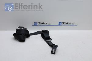 Used Rear seatbelt, right Saab 9-5 Estate (YS3E) 2.0t 16V Price € 50,00 Margin scheme offered by Auto Demontage Elferink B.V.