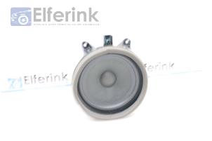 Gebrauchte Lautsprecher Lynk &amp; Co 01 1.5 HEV Preis € 25,00 Margenregelung angeboten von Auto Demontage Elferink B.V.