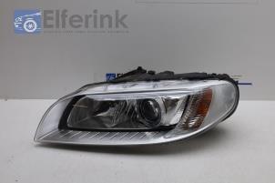 Używane Reflektor lewy Volvo S80 (AR/AS) 2.0 D4 16V Cena € 400,00 Procedura marży oferowane przez Auto Demontage Elferink B.V.