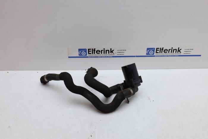 Begagnade Extra vattenpump Volvo S80 (AR/AS) 2.0 D4 16V Pris € 25,00 Marginaltabell erbjuds av Auto Demontage Elferink B.V.