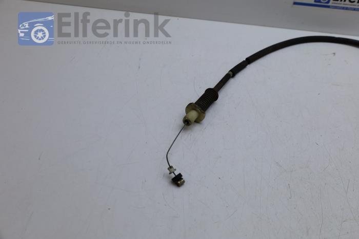 Throttle cable from a Saab 9000 CS 2.3i 16V LPT Ecopower 1998