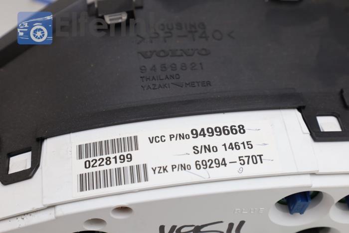Cuentakilómetros de un Volvo S80 (TR/TS) 2.4 T Turbo 20V 2001