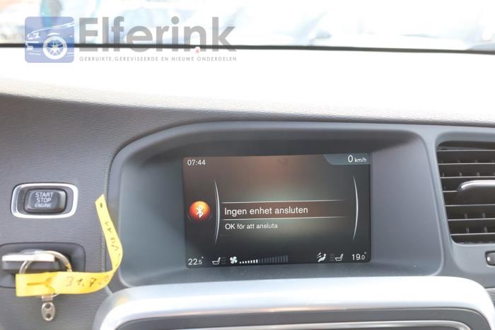 Interior display from a Volvo V60 I (FW/GW) 2.0 D4 16V 2017