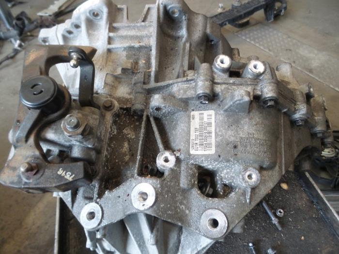 Gebrauchte Getriebe Volvo V60 I (FW/GW) 2.0 D4 16V Preis € 425,00 Margenregelung angeboten von Auto Demontage Elferink B.V.
