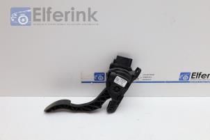 Used Accelerator pedal Volvo V60 I (FW/GW) 2.0 D4 16V Price € 50,00 Margin scheme offered by Auto Demontage Elferink B.V.