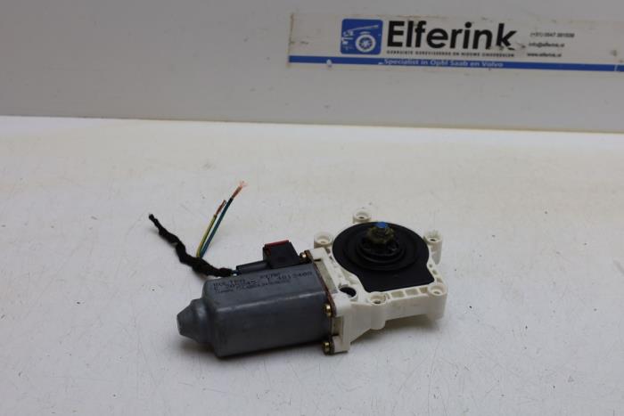 Usados Motor de ventanilla de puerta Saab 9-3 I (YS3D) 2.0t 16V Ecopower Precio € 40,00 Norma de margen ofrecido por Auto Demontage Elferink B.V.