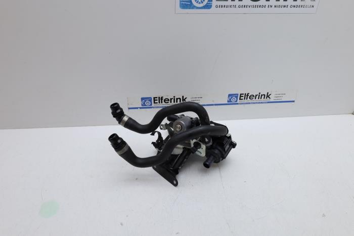 Begagnade Extra vattenpump Volvo V90 II (PW) 2.0 B5 Mild Hybrid Geartronic 16V Pris € 90,00 Marginaltabell erbjuds av Auto Demontage Elferink B.V.