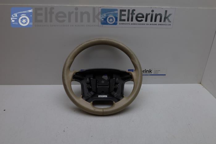 Steering wheel from a Volvo XC70 (SZ) XC70 2.5 T 20V 2003