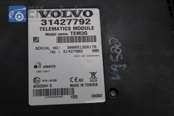 Telefon Modul van een Volvo V60 Cross Country I (FZ) 2.4 D4 20V AWD 2016