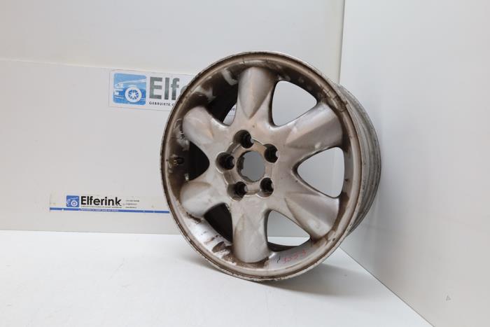 Gebrauchte Felge Volvo V70 (GW/LW/LZ) 2.4 XC LPT 4x4 20V Preis € 50,00 Margenregelung angeboten von Auto Demontage Elferink B.V.