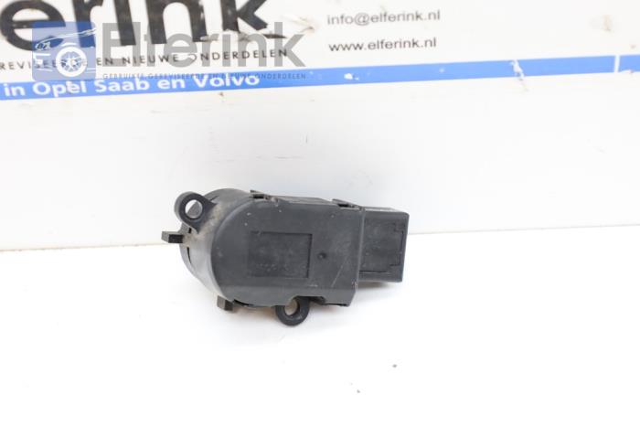 Interior temperature sensor from a Volvo V70 (BW) 2.5 FT 20V 2009