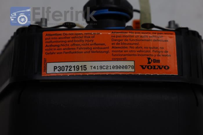 Left airbag (steering wheel) from a Volvo V70 (BW) 2.4 D5 20V 205 2011