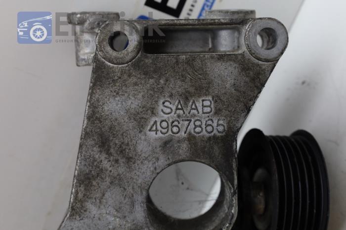 Alternator lower bracket from a Saab 9-5 Estate (YS3E) 2.3 Turbo 16V Aero TS 2003