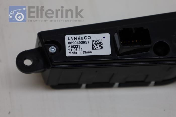 Heater switch from a Lynk & Co 01 1.5 PHEV 2021