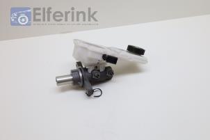 Usagé Cylindre de frein principal Lynk &amp; Co 01 1.5 PHEV Prix € 50,00 Règlement à la marge proposé par Auto Demontage Elferink B.V.
