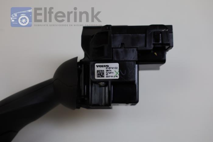 Indicator switch from a Volvo V60 II (ZW) 2.0 D3 16V 2019