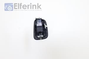 Used Electric window switch Volvo V60 II (ZW) 2.0 D3 16V Price € 25,00 Margin scheme offered by Auto Demontage Elferink B.V.