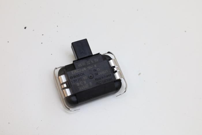 Begagnade Regnsensor Volvo XC70 (BZ) 2.4 D5 20V AWD Pris € 25,00 Marginaltabell erbjuds av Auto Demontage Elferink B.V.