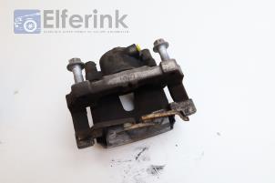 Used Front brake calliper, right Volvo V60 II (ZW) 2.0 D3 16V Price € 125,00 Margin scheme offered by Auto Demontage Elferink B.V.