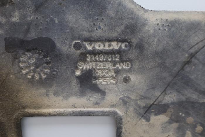 Engine protection panel Volvo V60 II 2.0 D3 16V - 31497612