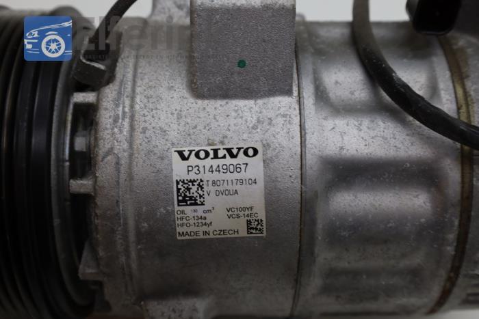 Pompe clim d'un Volvo V60 II (ZW) 2.0 D3 16V 2019