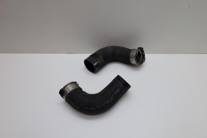 Intercooler Hose Volvo V60 II 2 0 D3 16V 3222071 D4204T16 Intercooler Hose Volvo V60 II 2 0 D3 16V 3222071 D4204T16