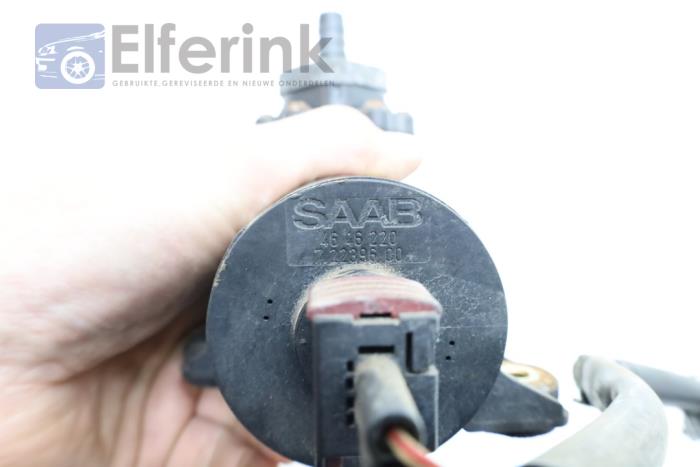 Brake servo vacuum pump from a Saab 9-5 (YS3E) 2.0t 16V 1998