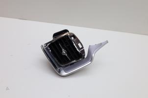 Used Dashboard vent Volvo V60 II (ZW) 2.0 D3 16V Price € 40,00 Margin scheme offered by Auto Demontage Elferink B.V.