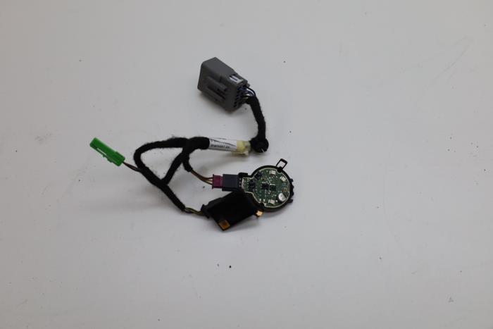 Begagnade Regnsensor Volvo V60 II (ZW) 2.0 D3 16V Pris € 40,00 Marginaltabell erbjuds av Auto Demontage Elferink B.V.