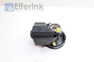 Used Power steering pump Volvo 960 I 3.0i 24V Price € 75,00 Margin scheme offered by Auto Demontage Elferink B.V.