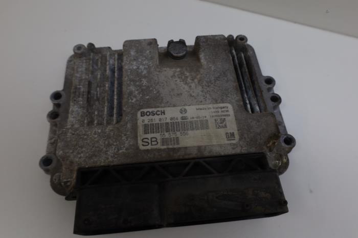Injection computer from a Opel Zafira (M75) 1.9 CDTI 16V 2010