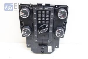 Used Multi-media control unit Volvo V40 (MV) 2.0 D3 16V Price € 50,00 Margin scheme offered by Auto Demontage Elferink B.V.