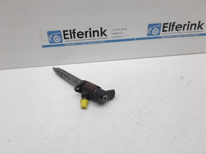 Usagé Injecteurs Volvo V70 (SW) 2.4 D5 20V Prix € 50,00 Règlement à la marge proposé par Auto Demontage Elferink B.V.