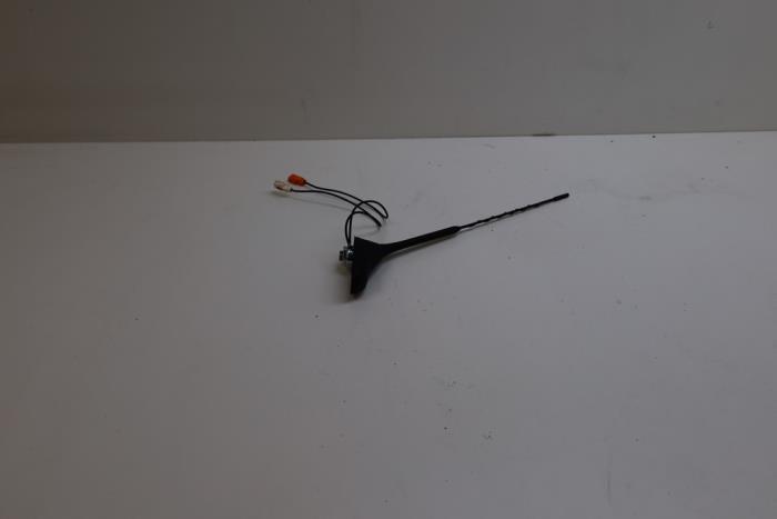 Używane Antena Opel Corsa F (UB/UH/UP) Electric, Corsa-e 50kWh Cena € 30,00 Procedura marży oferowane przez Auto Demontage Elferink B.V.