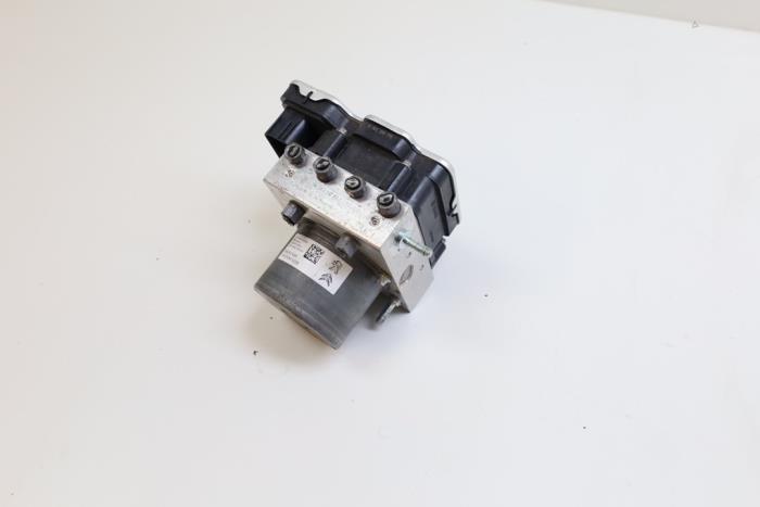 Bloc ABS d'un Opel Corsa F (UB/UH/UP) Electric, Corsa-e 50kWh 2021