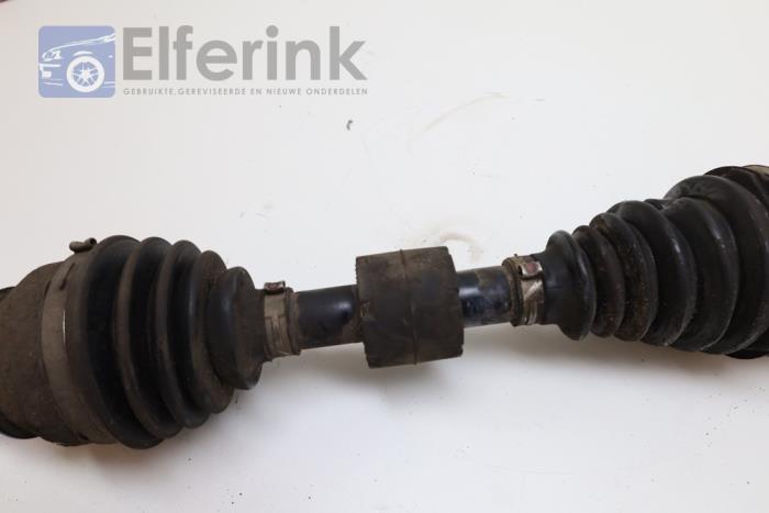 Front drive shaft, left from a Volvo V60 I (FW/GW) 2.4 D6 20V Plug-in Hybrid AWD 2013
