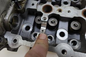 Gebrauchte Zylinderkopf Volvo V40 (MV) Preis € 400,00 Margenregelung angeboten von Auto Demontage Elferink B.V.