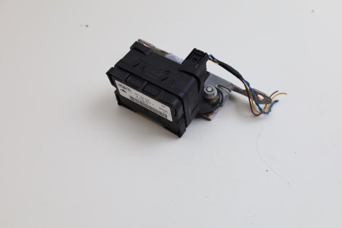 Begagnade Styrvinkelsensor Volvo C70 (MC) 2.0 D 16V Pris € 75,00 Marginaltabell erbjuds av Auto Demontage Elferink B.V.