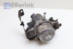 Used Brake servo vacuum pump Volvo V50 (MW) 2.5 T5 20V Price € 125,00 Margin scheme offered by Auto Demontage Elferink B.V.