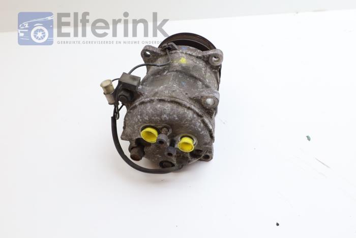 Air conditioning pump from a Volvo 850 2.5i GLE 10V 1995