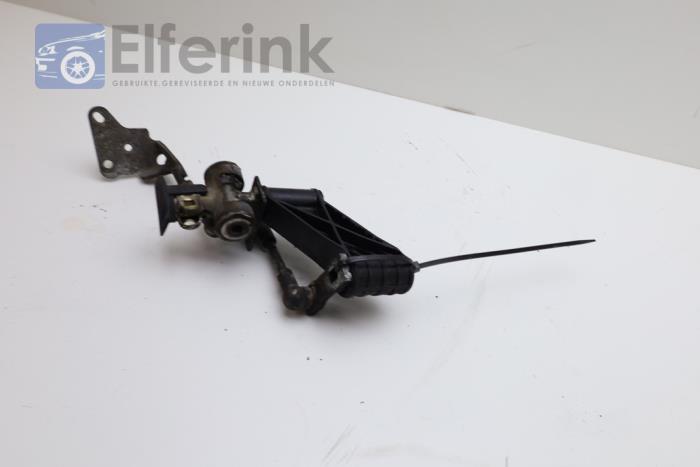 Gearbox mechanism from a Saab 9-5 Estate (YS3E) 1.9 TiD 16V 2007
