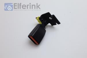 Usagé Attache ceinture arrière droite Lynk &amp; Co 01 1.5 PHEV Prix € 45,00 Règlement à la marge proposé par Auto Demontage Elferink B.V.