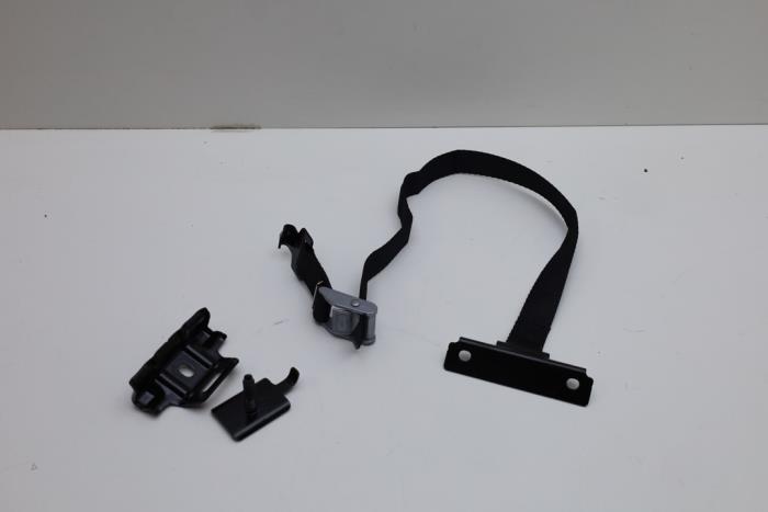 Begagnade Batterilåda Lynk &amp; Co 01 1.5 PHEV Pris € 30,00 Marginaltabell erbjuds av Auto Demontage Elferink B.V.