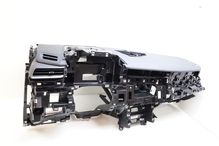 Używane Panel Lynk &amp; Co 01 1.5 PHEV Cena € 900,00 Procedura marży oferowane przez Auto Demontage Elferink B.V.